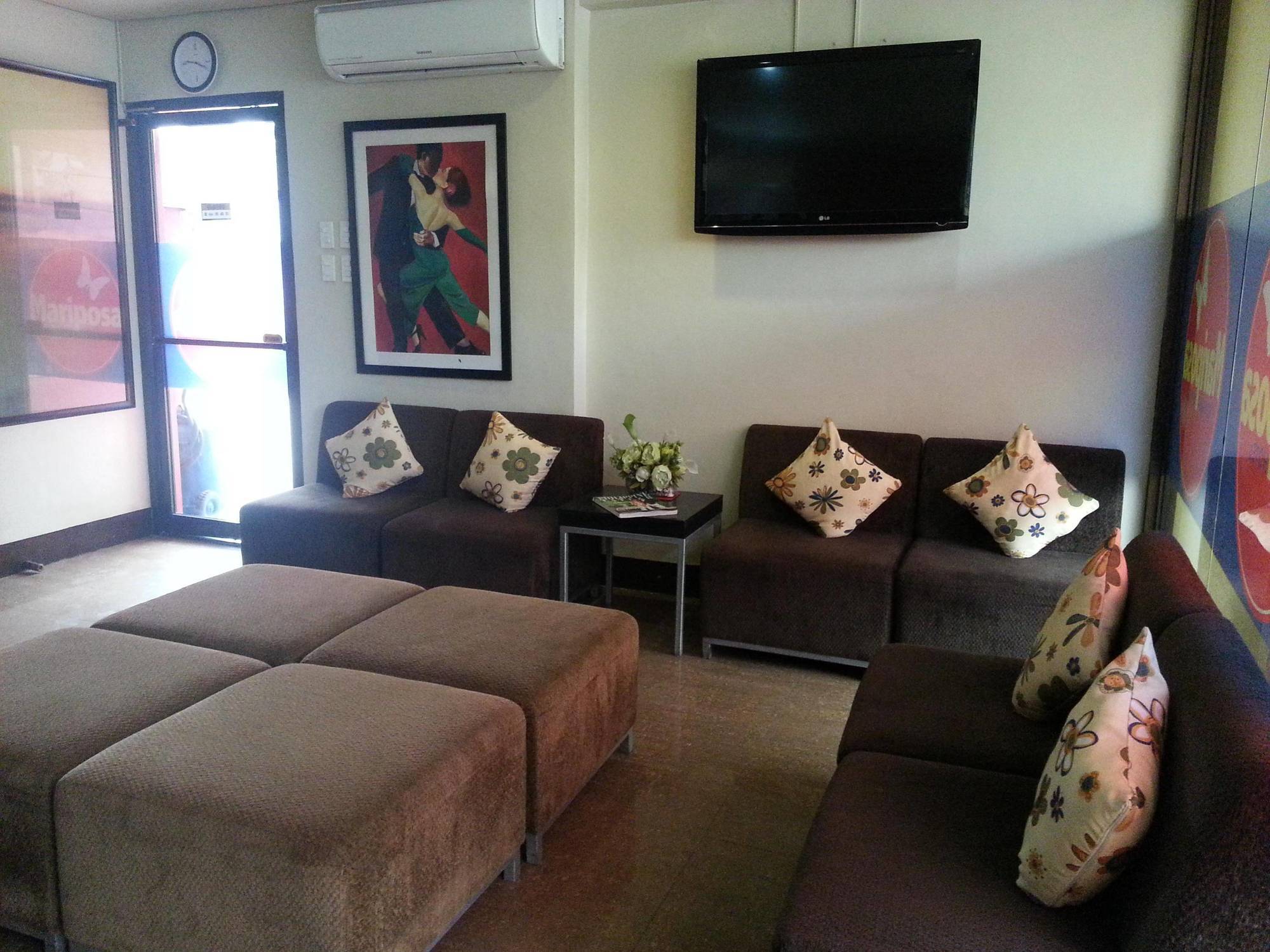 Mariposa Budget Hotel - Taytay Taytay  Bagian luar foto